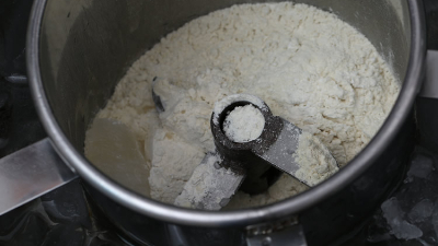 如何改善大豆分离蛋白的可溶性、分散性、乳化性?